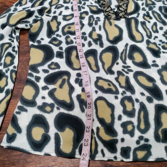 SoCa St. John Leopard Print Embellished Neckline Long Sleeve Blouse Size Small - Picture 12 of 13
